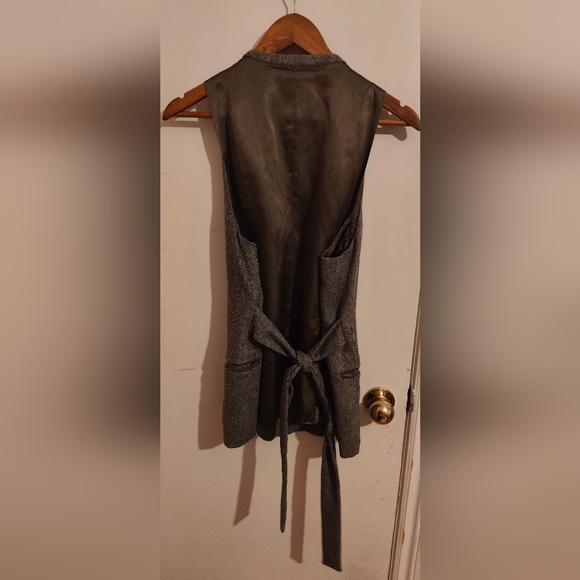 Gap Vest - Picture 6 of 6